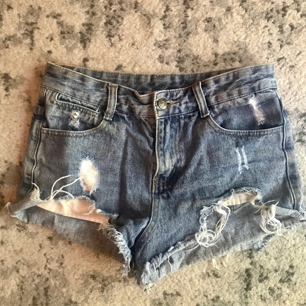 Wear Jean cutoff distressed denim shorts